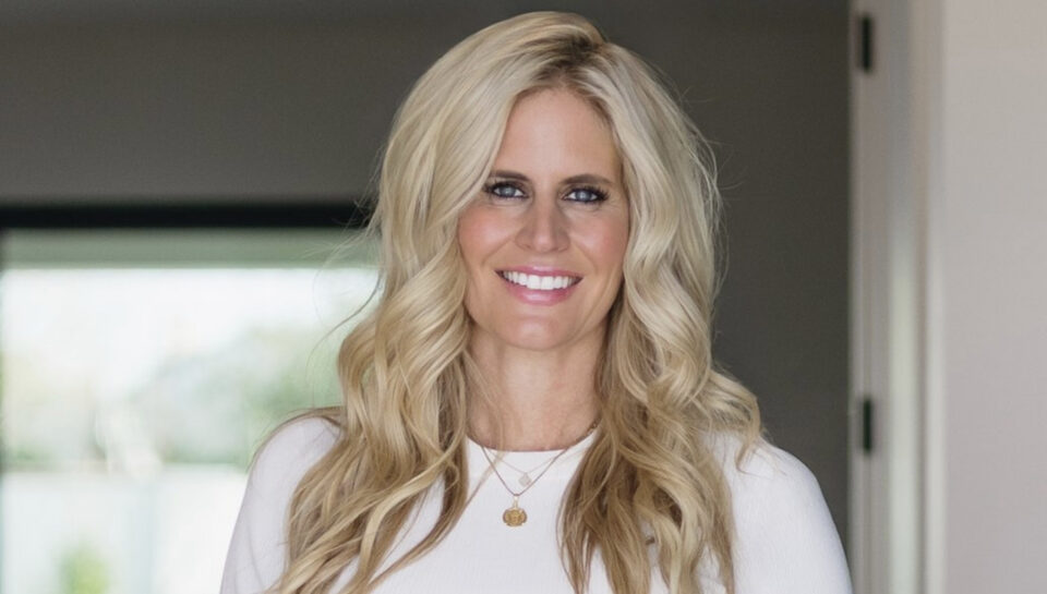 Record-breaking luxury Realtor named top AZ agent